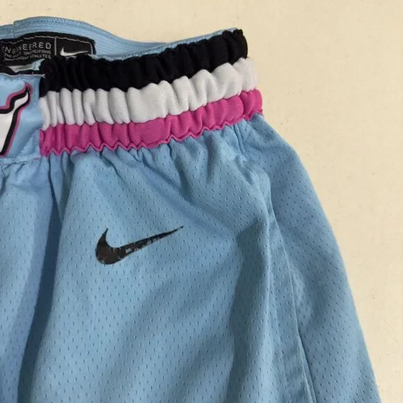 NIKE MIAMI HEAT CITY EDITION SOUTH BEACH SWINGMAN SHORTS BV5875 425 Sz 30  Small
